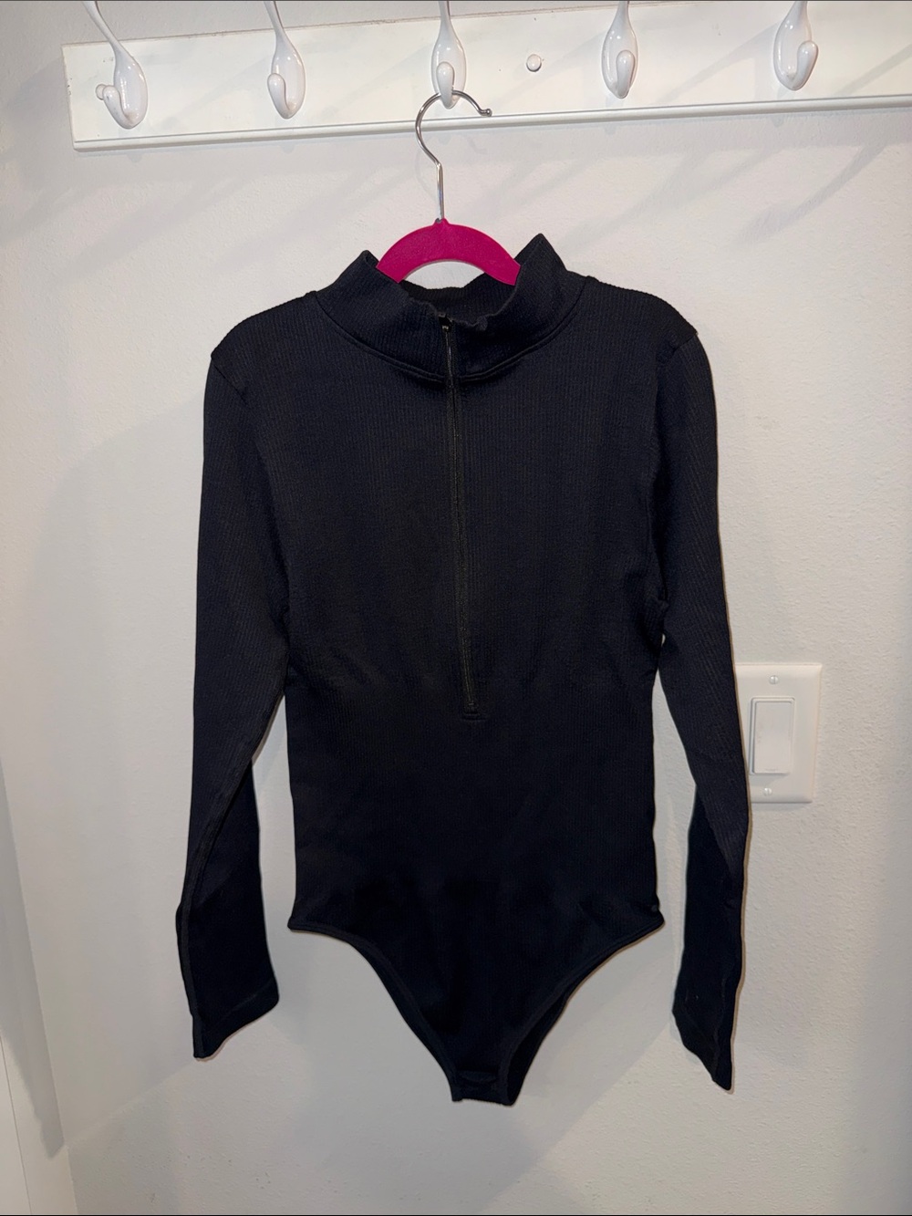 Black Long-Sleeve Zip-Front Body Suit L
